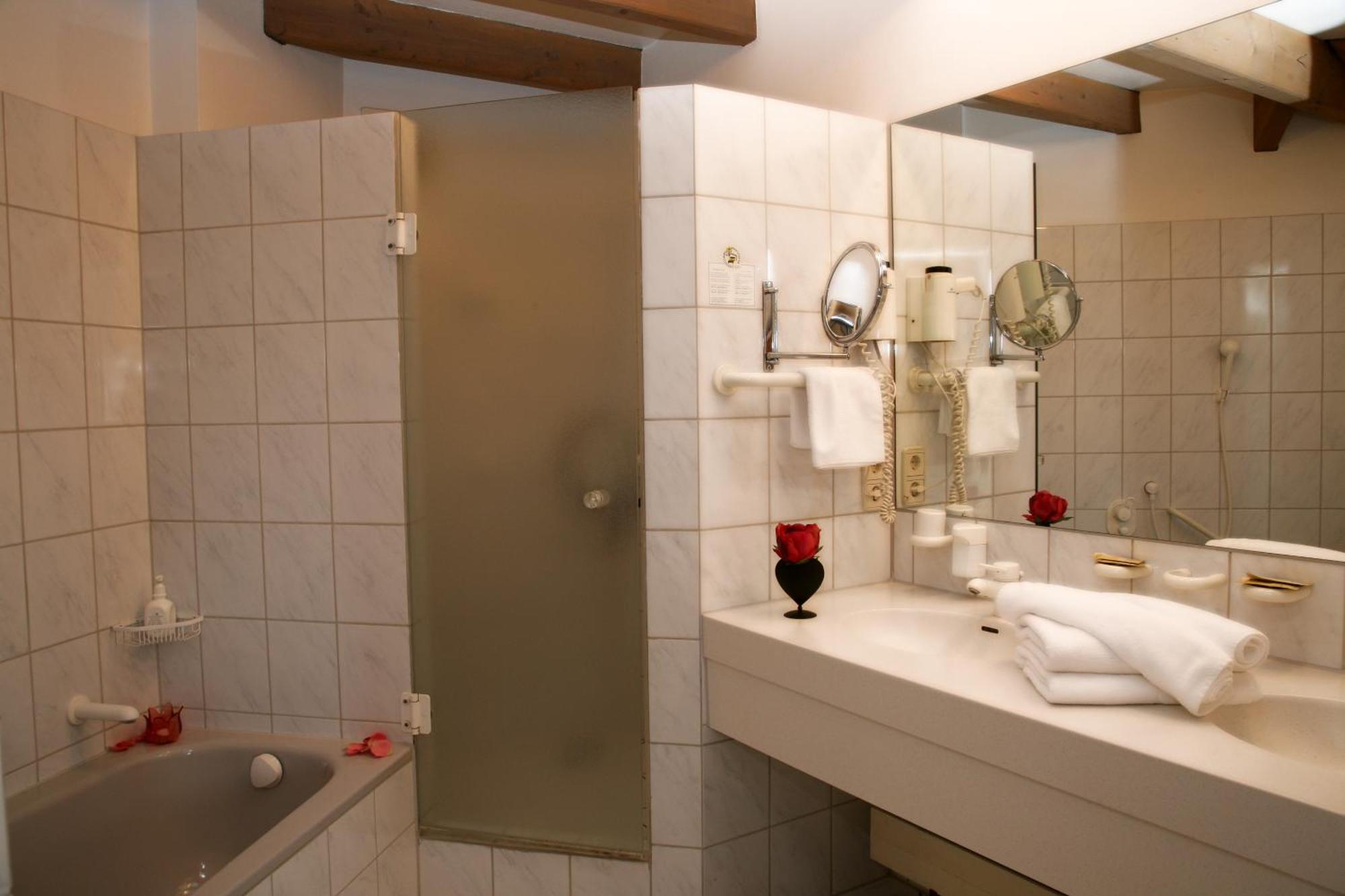 Hotel Mohren Ochsenhausen Extérieur photo