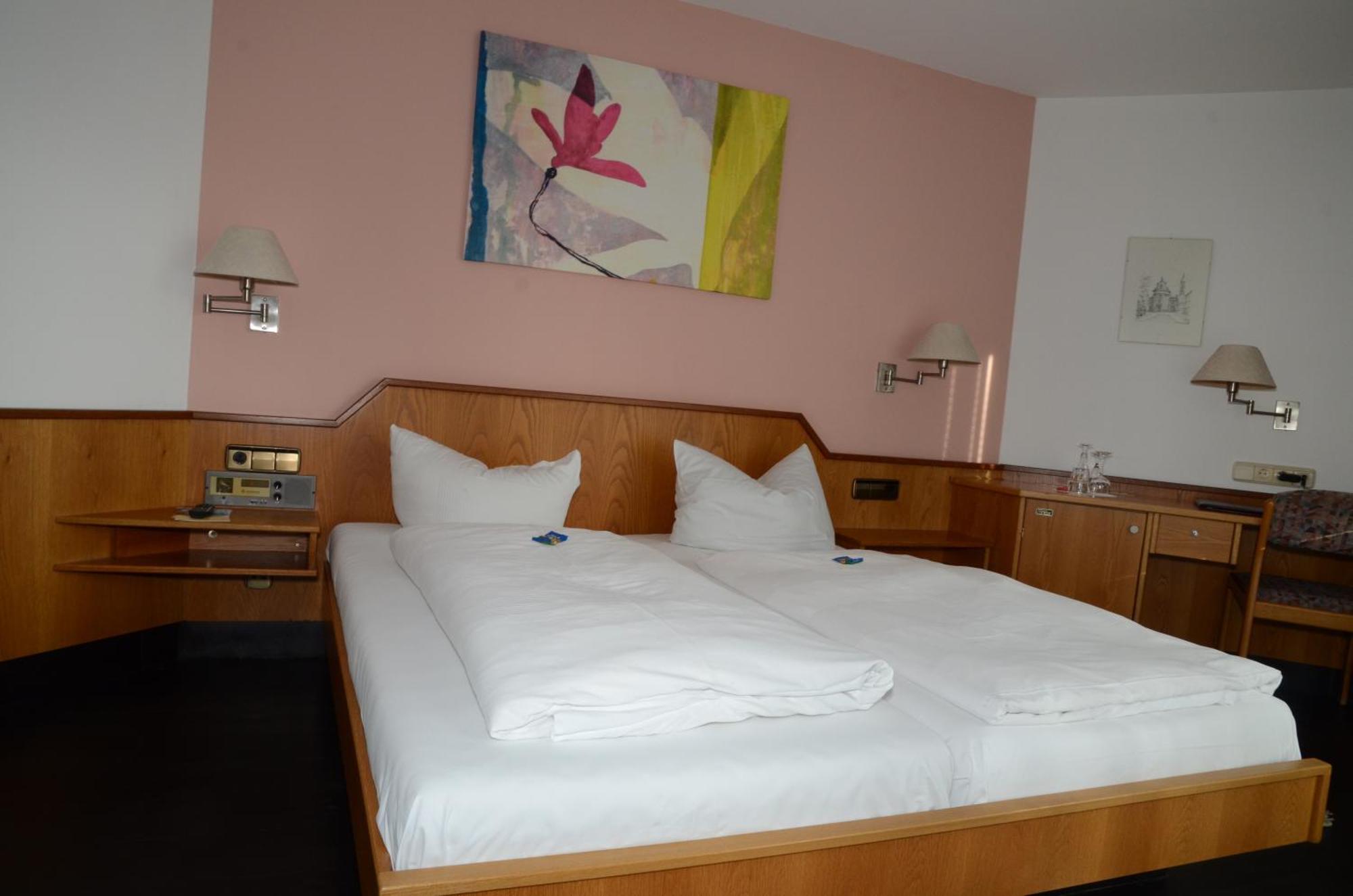 Hotel Mohren Ochsenhausen Extérieur photo