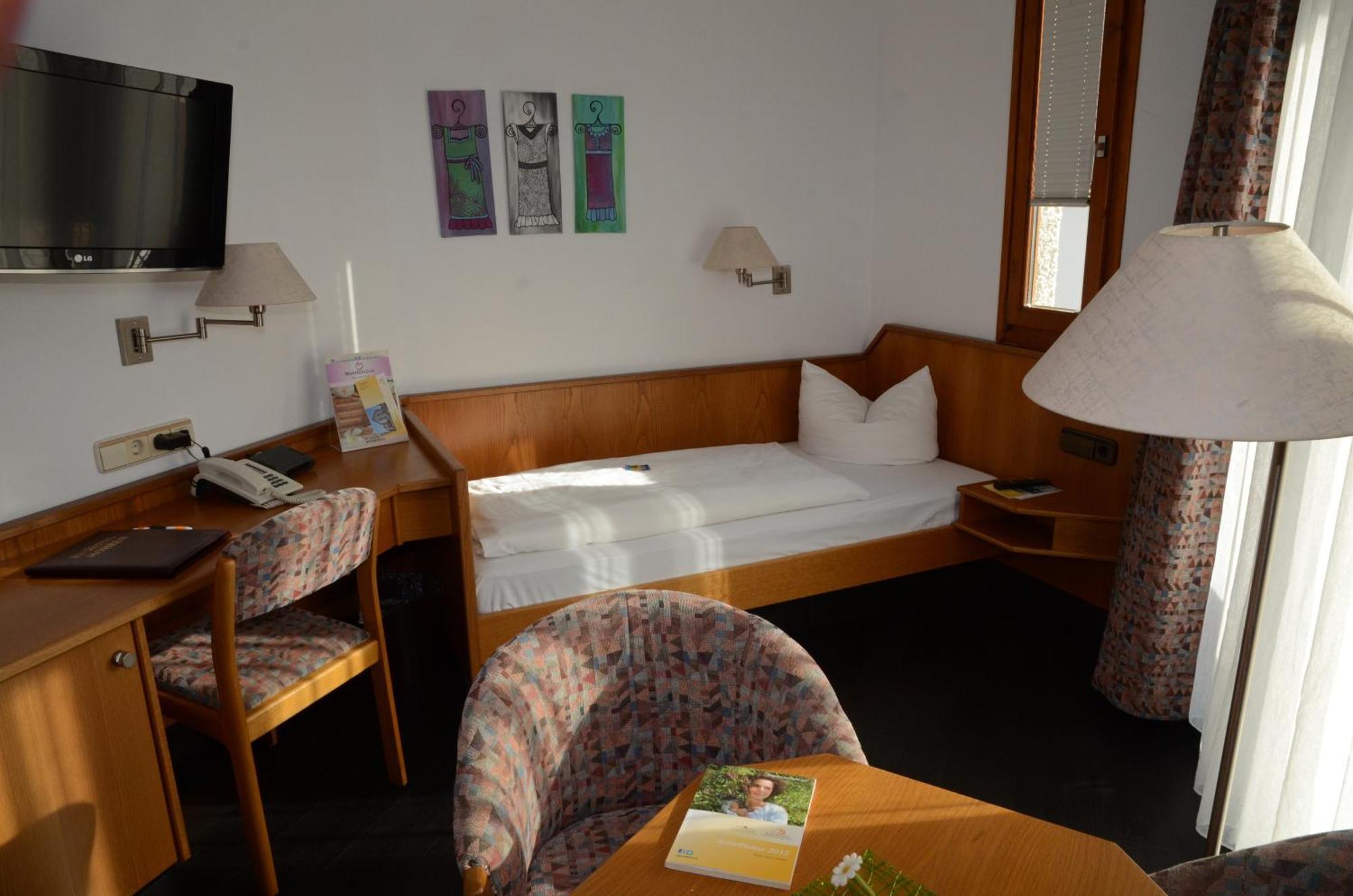 Hotel Mohren Ochsenhausen Extérieur photo