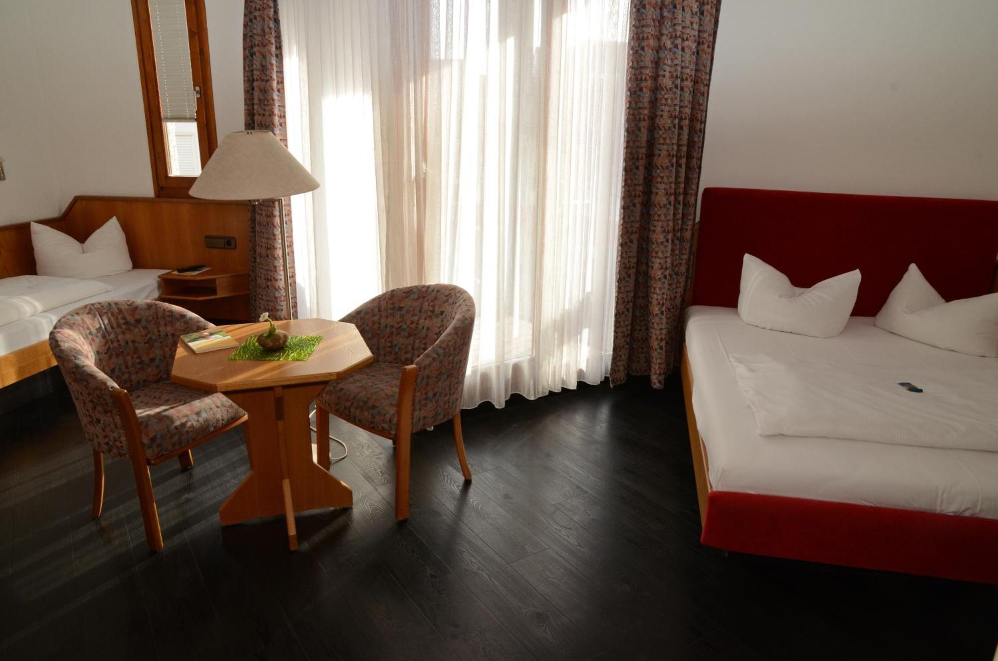 Hotel Mohren Ochsenhausen Extérieur photo